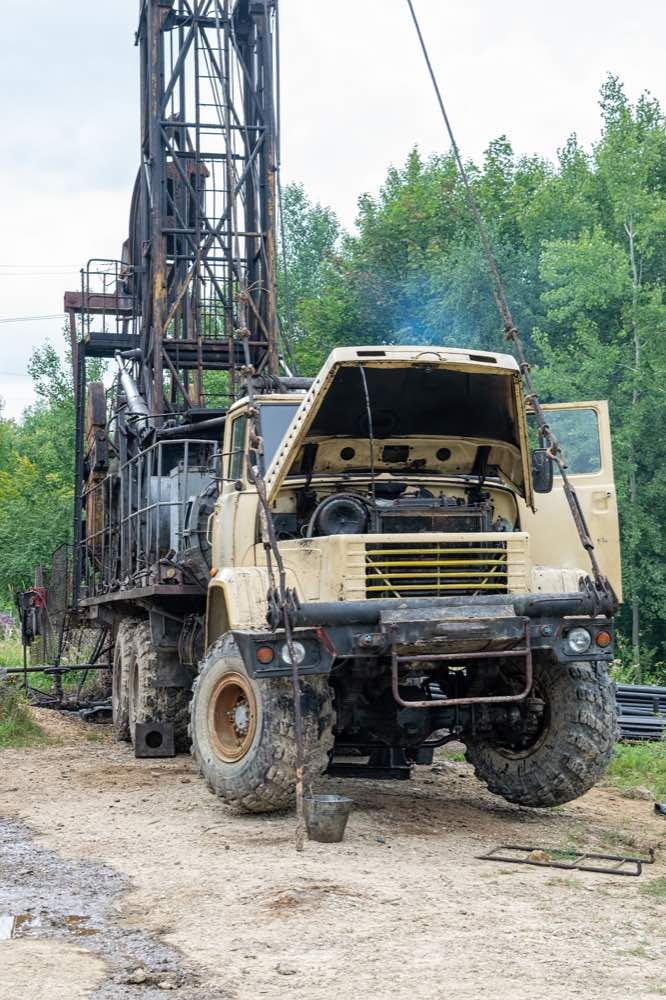 hotshot-trucking-06 Hot shot trucking - mobile oil rig truck drilling equipment