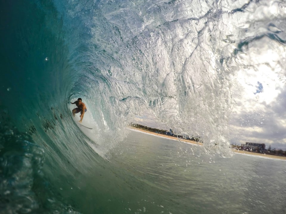  jeremy bishop pikyguamwpm unsplash surfers ear what you need to know   the audiology place