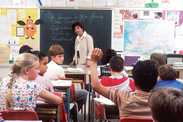 noisy-classroom-1 - The Audiology Place noisy classroom 1 understanding auditory processing disorders in children a comprehensive guide the audiology place