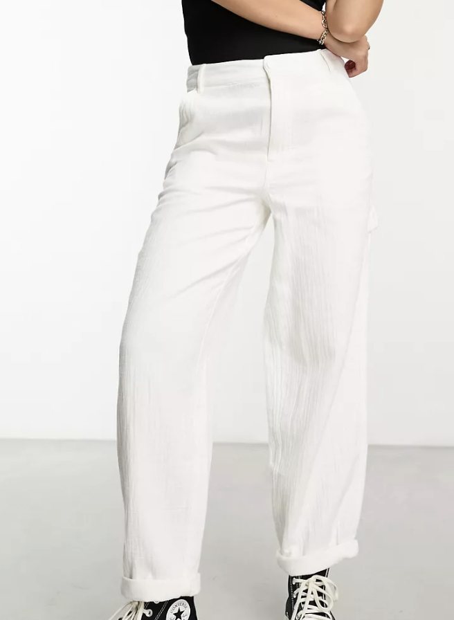 Barrel trouser in white texture