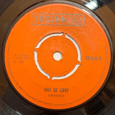 The Uniques - Watch This Sound picture 3