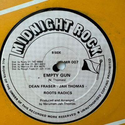 Anthony Johnson, Jah Thomas, Toyan, Dean Fraser, Jah Thomas, The Roots Radics - Gun Shot / Non "A" That picture 2