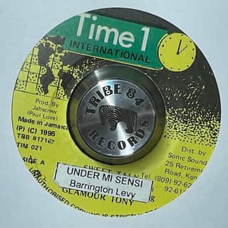 Barrington Levy – Under Me Sensi