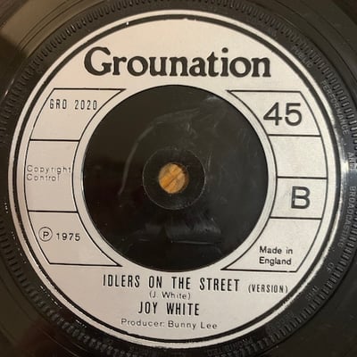 Joy White - Idlers On The Street picture 2