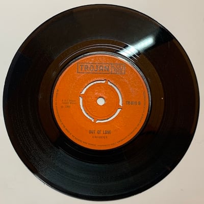 The Uniques - Watch This Sound picture 4