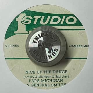 Michigan & Smiley – Nice Up The Dance