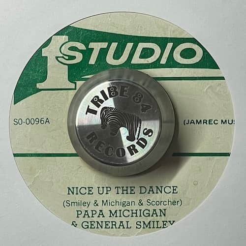 Michigan & Smiley – Nice Up The Dance