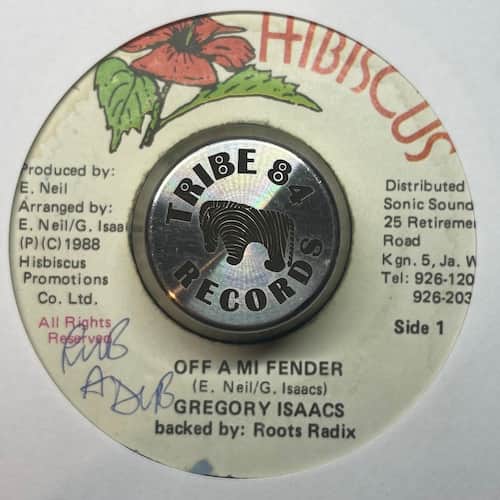 Gregory Isaacs – Off A Mi Fender