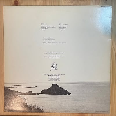Willie Lindo - Far And Distant picture 2