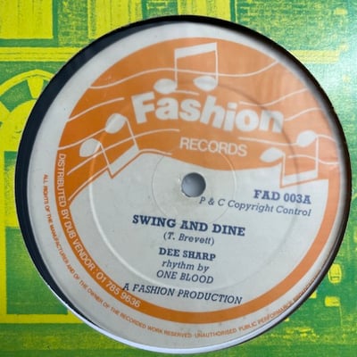 Dee Sharp - Swing And Dine picture 2