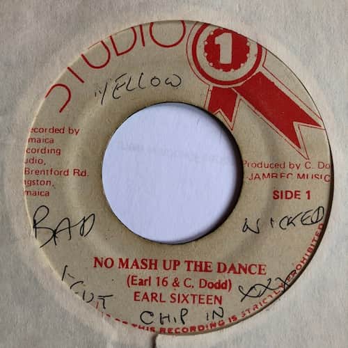 Earl Sixteen – No Mash Up The Dance