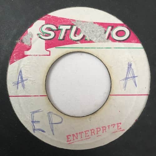 Carlton And The Shoes – Never Give Your Heart Away