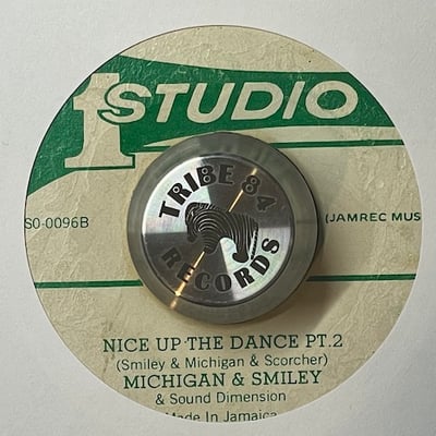 Michigan & Smiley - Nice Up The Dance picture 2