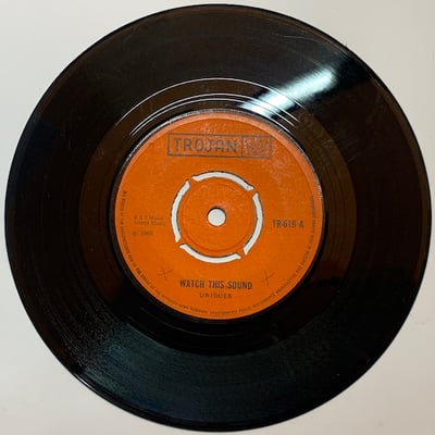 The Uniques - Watch This Sound picture 2