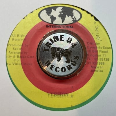 Scotty - Mr. Lucky picture 2