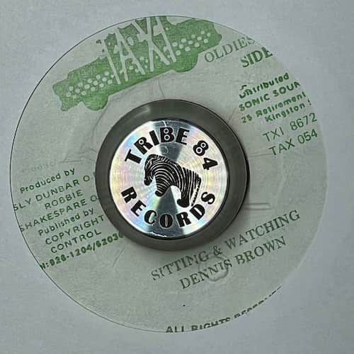 Dennis Brown – Sitting & Watching / Revolution