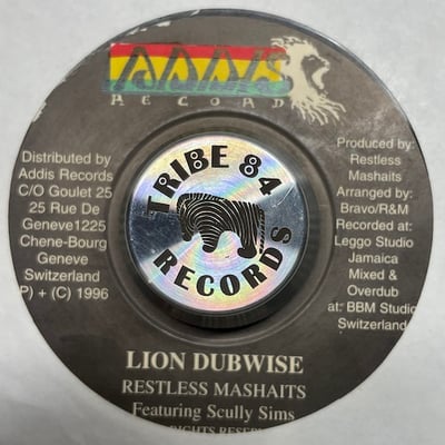 Restless Mashaits, Noel "Scully" Simms - Lion picture 2