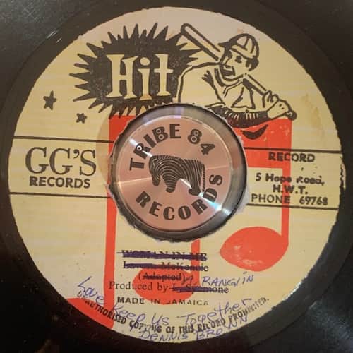 Dennis Brown – Love Keep Us Together