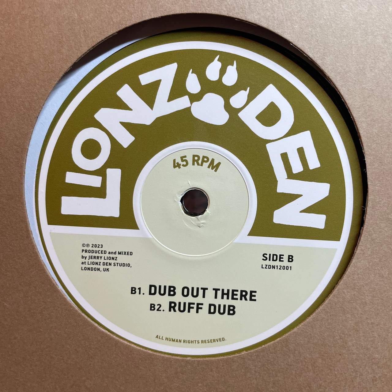 Jerry Lions – Ruff Out There