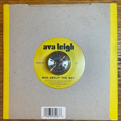 Ava Leigh - La La La picture 2