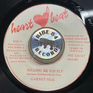 Garnett Silk – Killing Me Softly