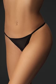 Erotische string Zita