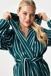 Hrejivý župan Moreno Stripe dlhý s kapucňou