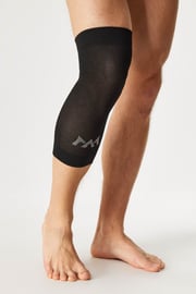 Наколенка с компресия MEN-A Benedikt