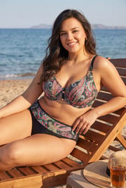 Bikini Safa