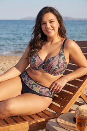 Bikini Safa