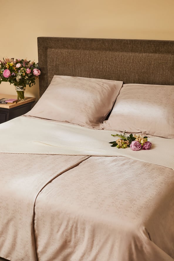 Siesta luxus ágytakaró, ecrü | Astratex.hu