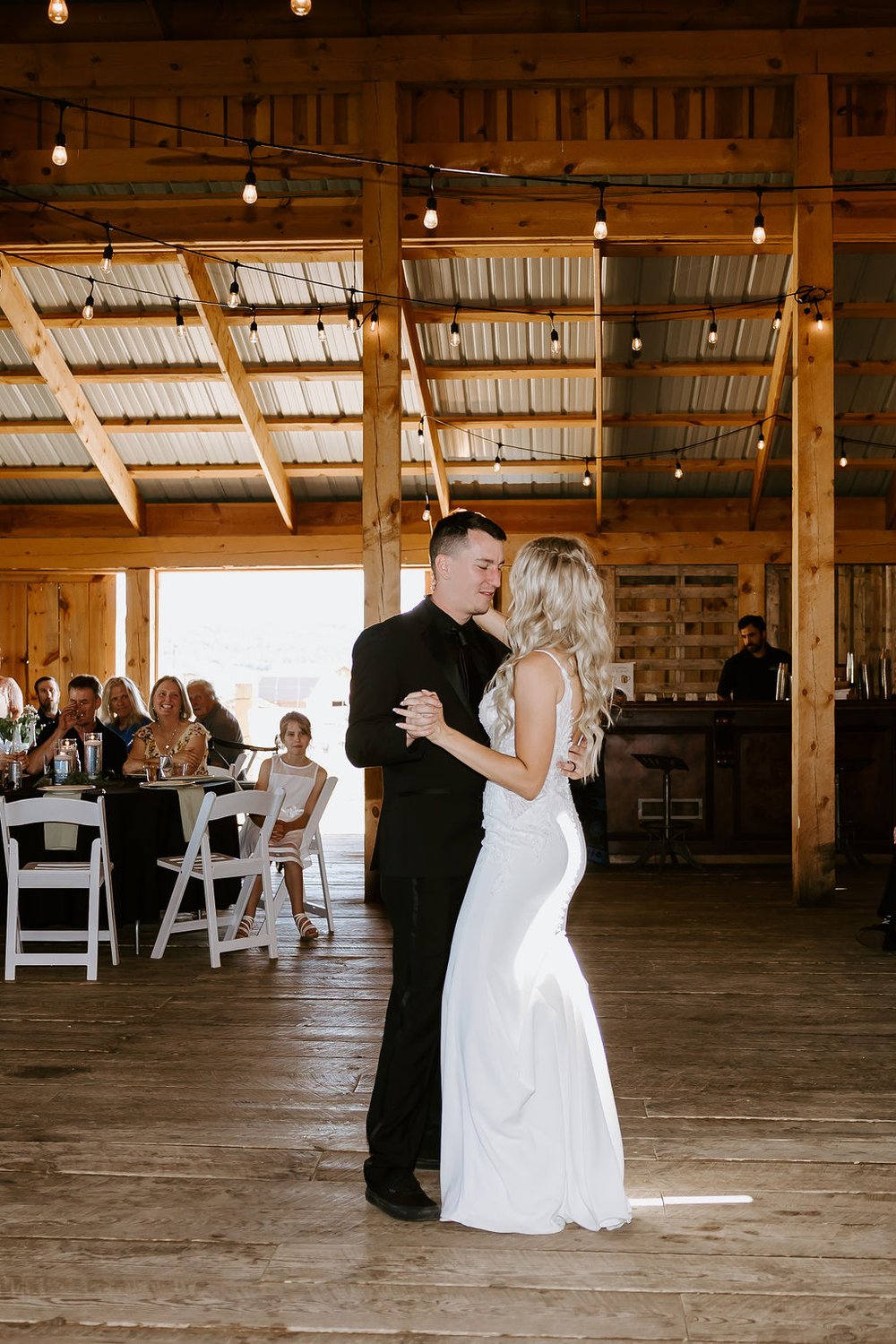 Montrose wedding reception — Photo: Ciara Carver-Gallegos