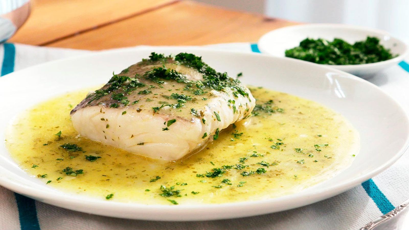 Cola de merluza en salsa verde