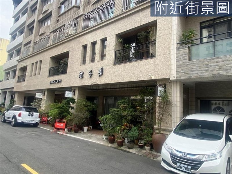 中央公園特商二大面寬約21米優質大金店