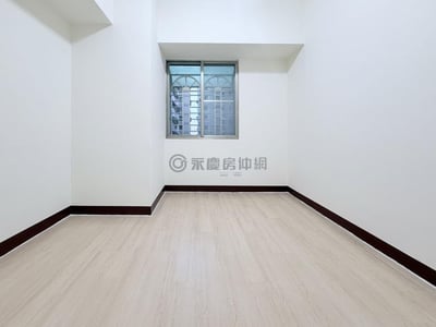 永信建設∣永信國∣德賢商圈∣大三房車位 照片 13