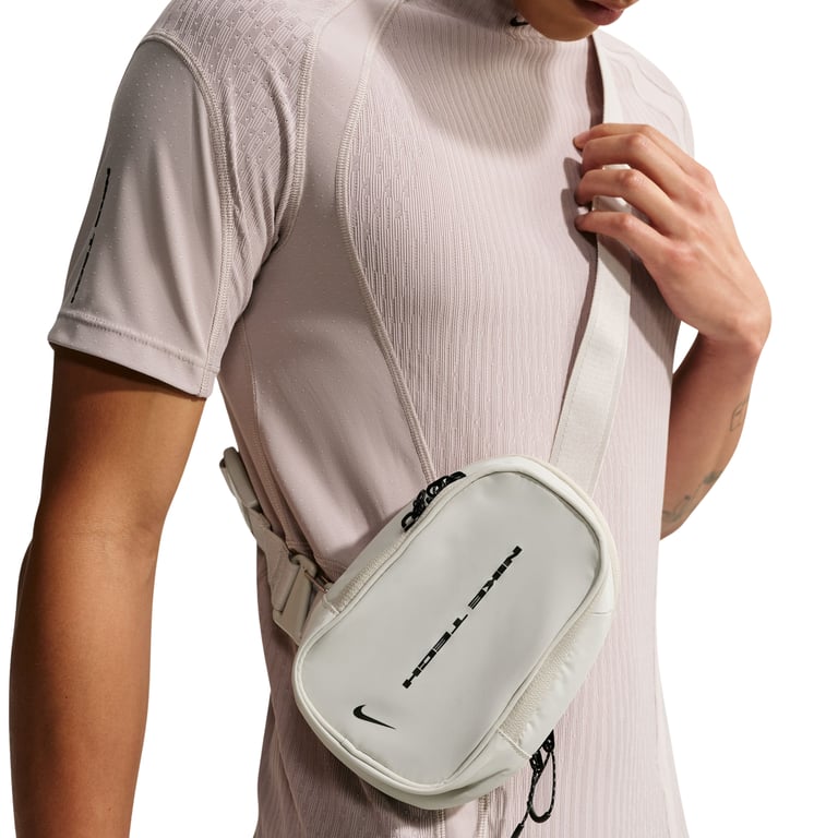 Сумка Nike Tech Crossbody (1L)