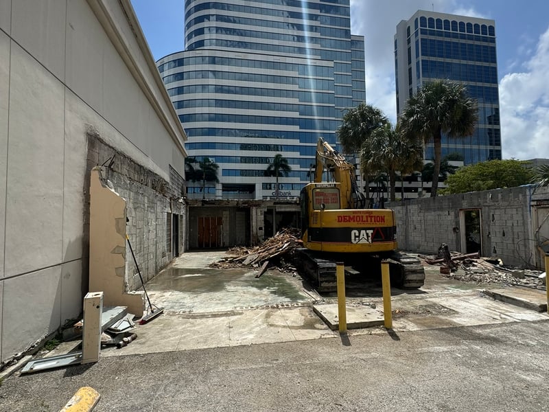 Commercial structure demolition in progress in Fort Lauderdale, 2025