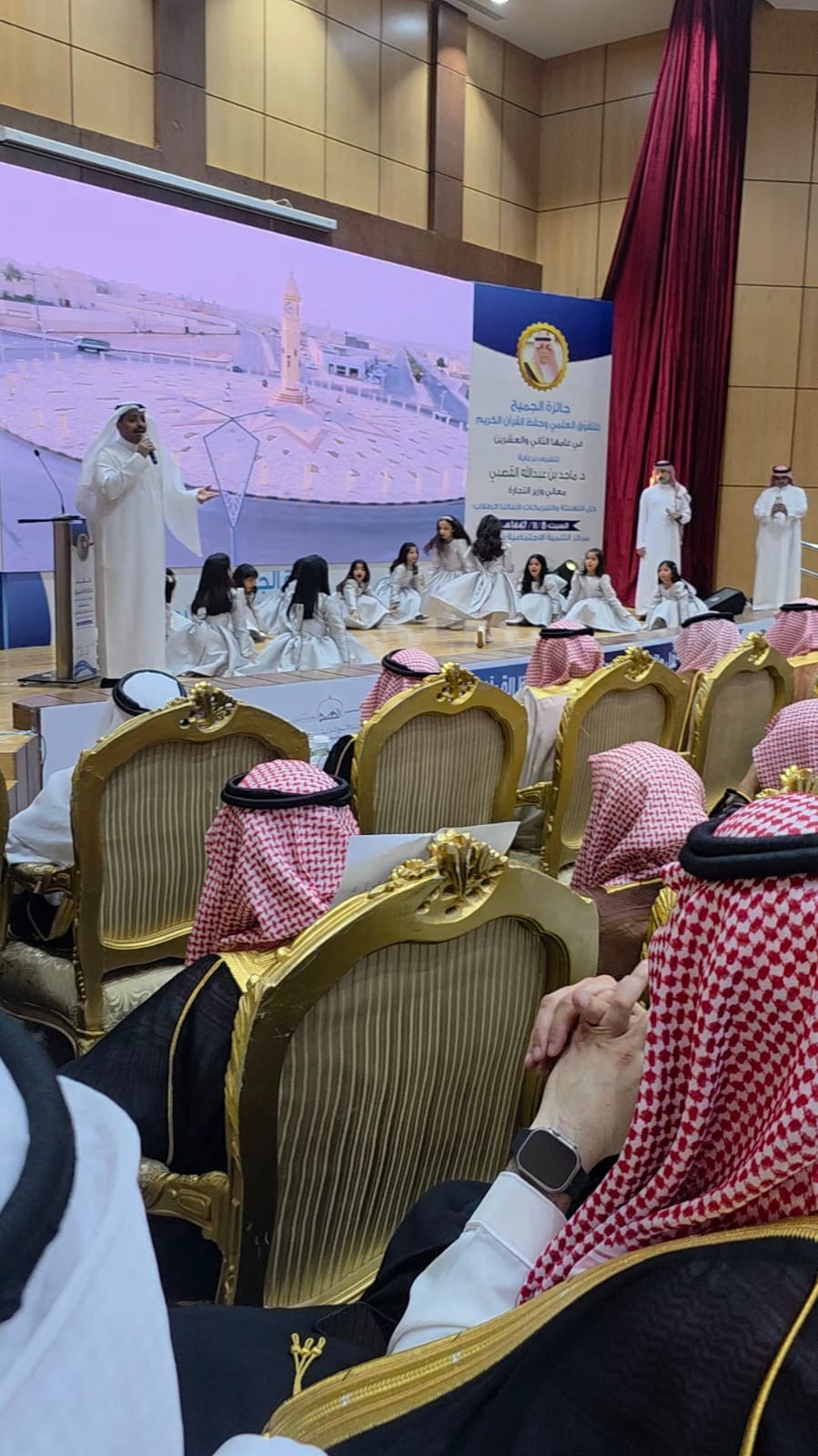 صورة من الألبوم