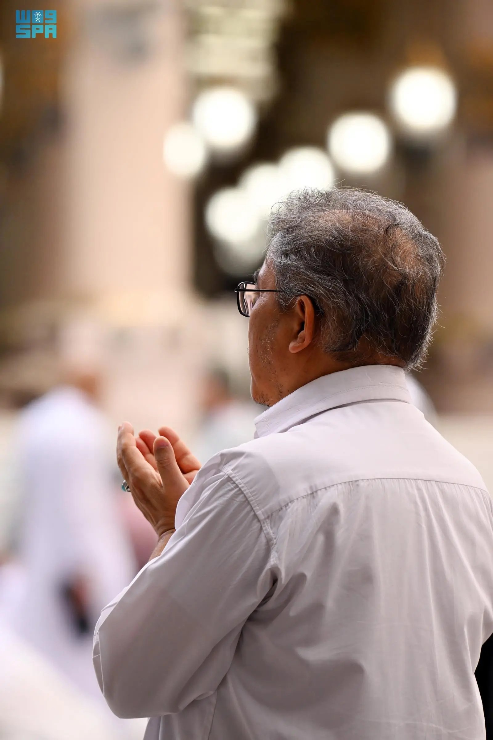 صورة من الألبوم