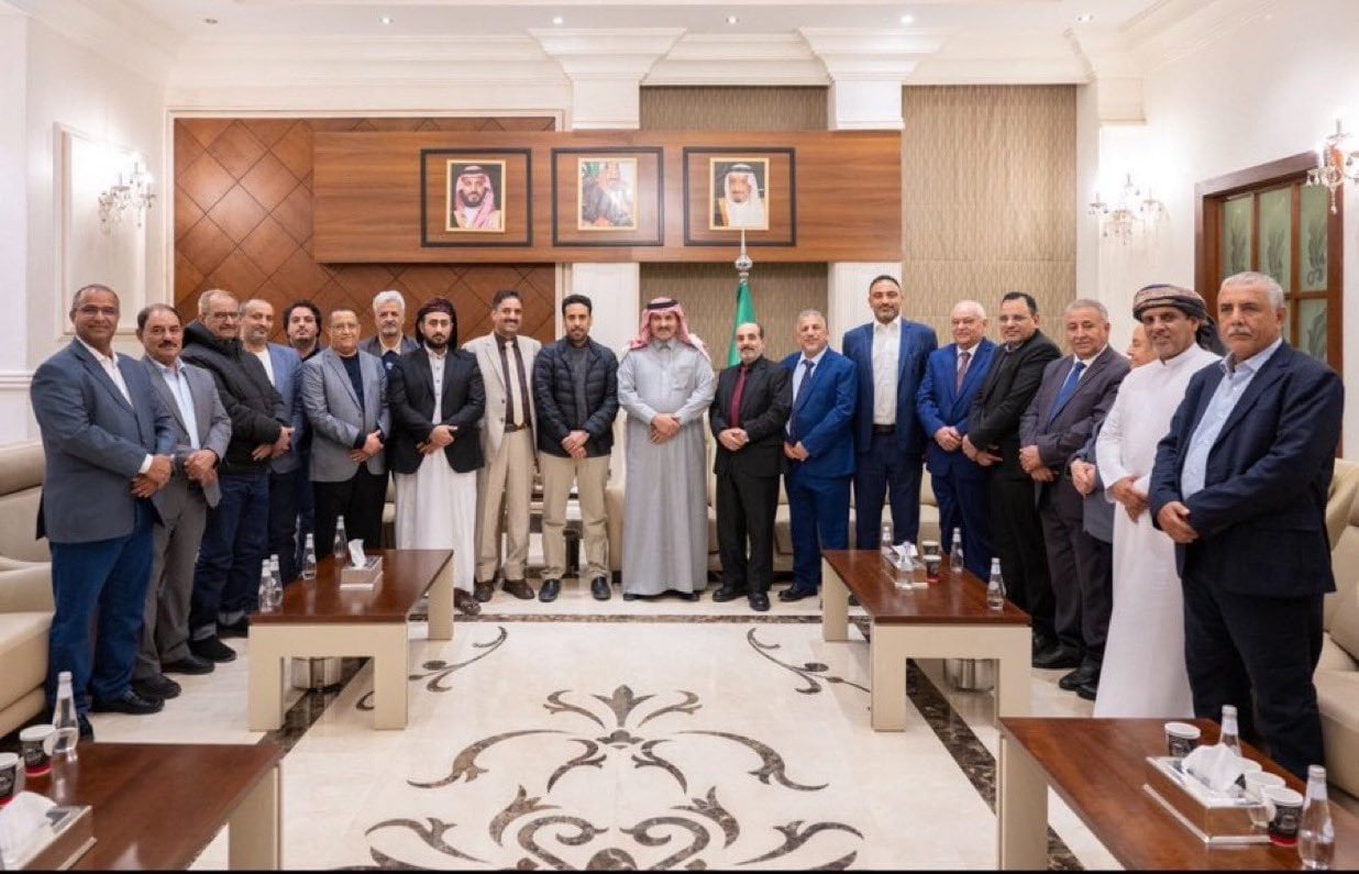 آل جابر يبحث مع وفد الانتقالي تحركات الزبيدي وتداعياتها في الرياض | سبق