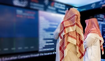 مؤشر الأسهم السعودية يرتفع 37.02 نقطة ويتجاوز مستوى 10023 نقطة