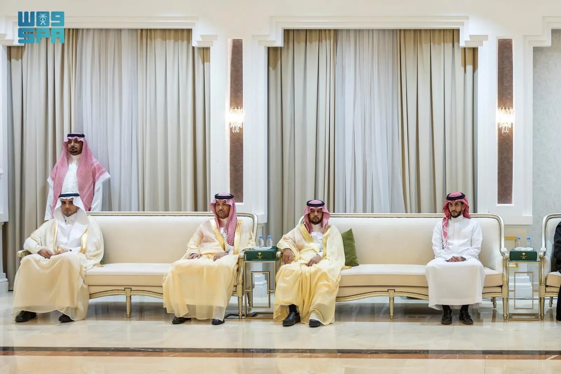 صورة من الألبوم