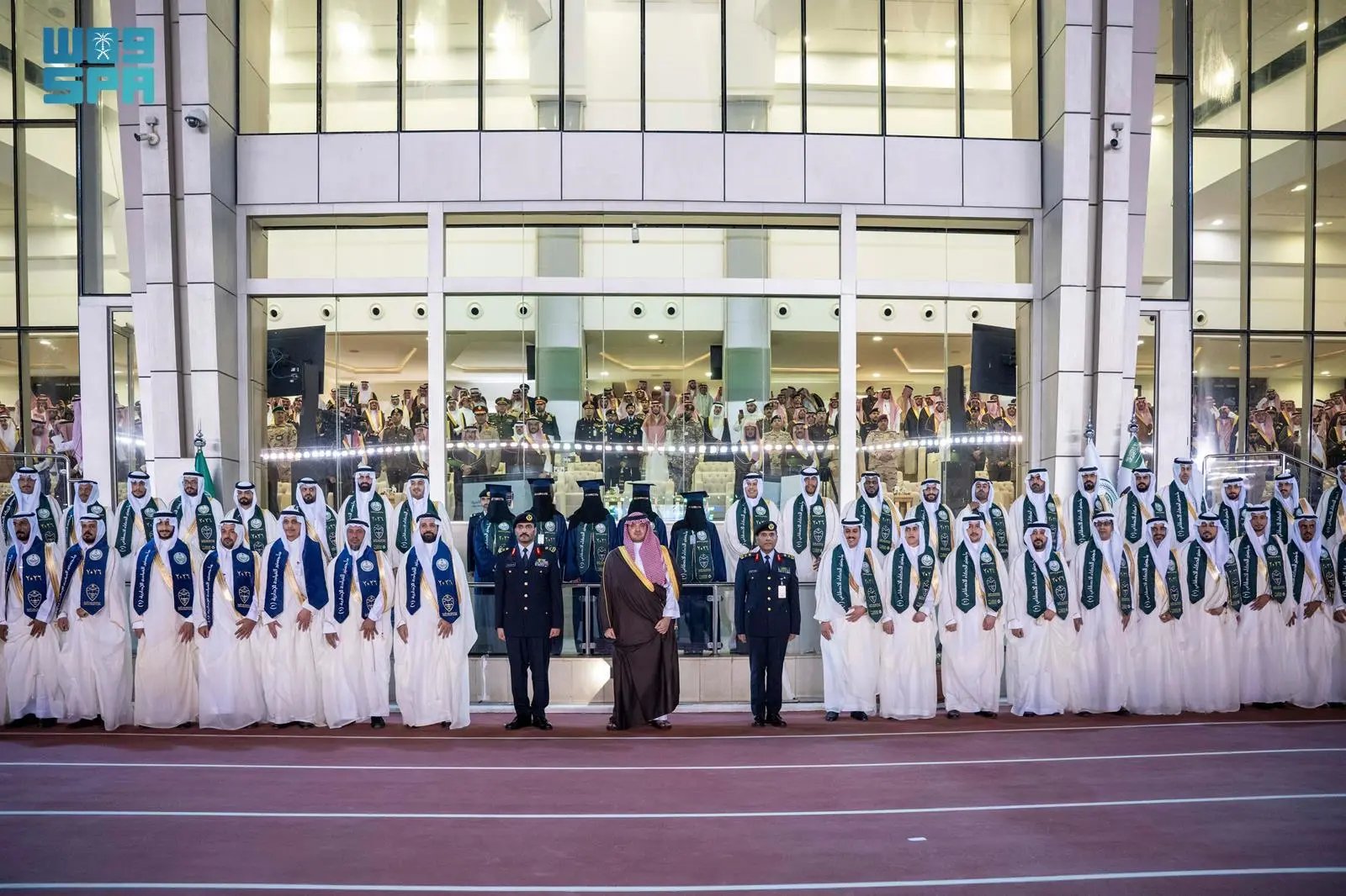 صورة من الألبوم
