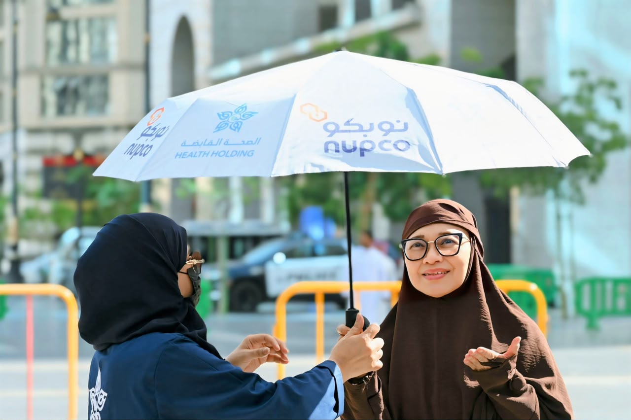تجمع المدينة الصحي يوزع مستلزمات وقائية لضيوف الرحمن في المسجد النبوي - صورة 5