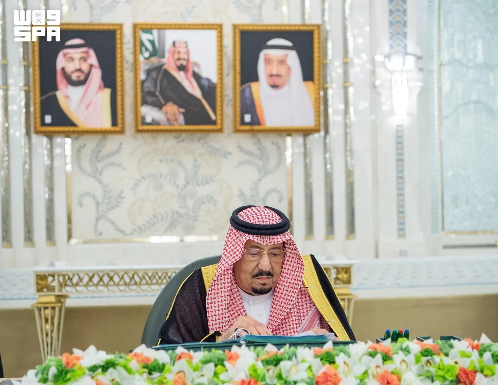 صورة من الألبوم