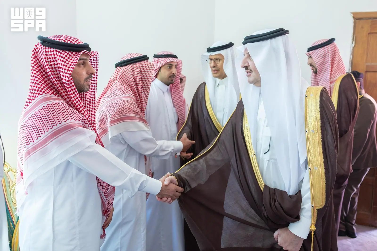 صورة من الألبوم