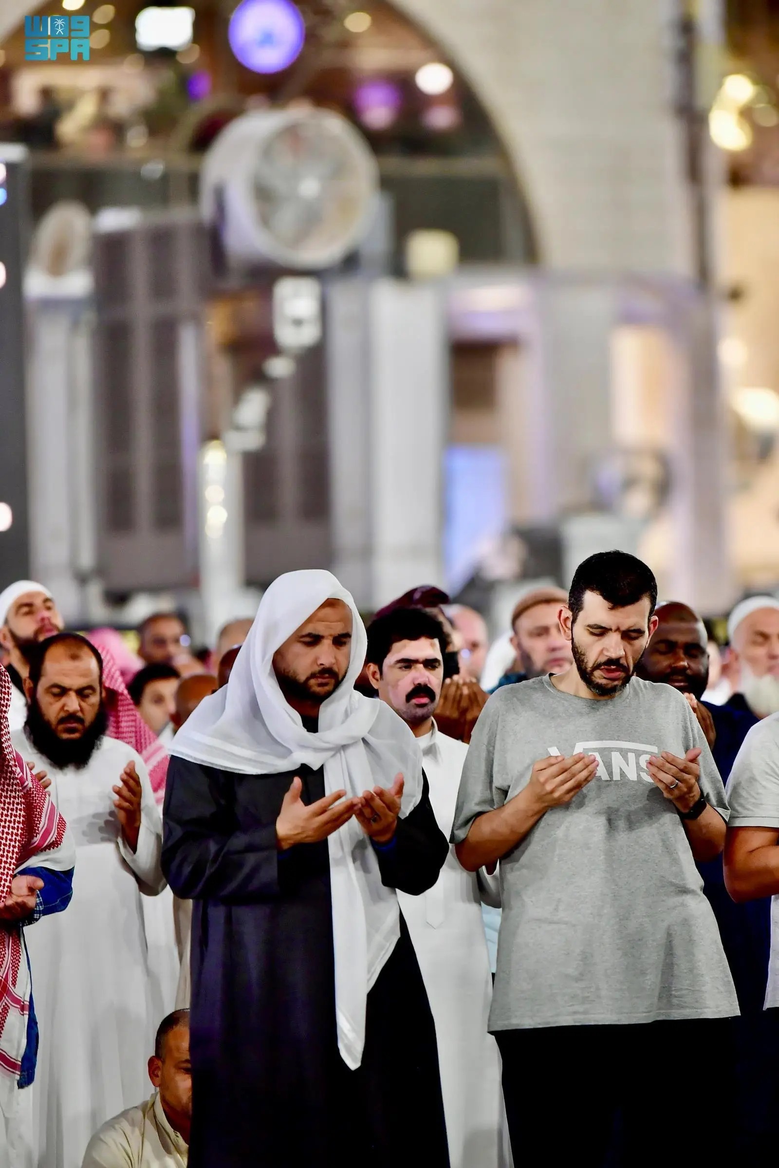 صورة من الألبوم