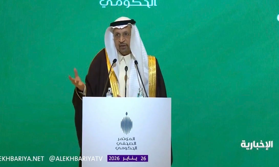 الفالح: 62 ألف مستثمر أجنبي يرسخون مكانة المملكة كوجهة عالمية. 62 ألف مستثمر أجنبي. الاستثمارات الأجنبية تتجاوز تريليون ريال. الاستثمار الكلي 1.44 تريليون ريال بنهاية 2024. 700 شركة عالمية نقلت مقراتها الإقليمية. نمو القطاعات غير النفطية 56٪ 