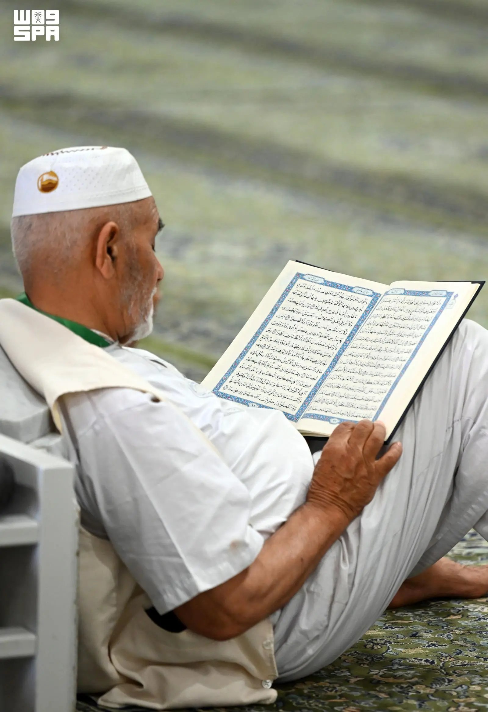 صورة من الألبوم
