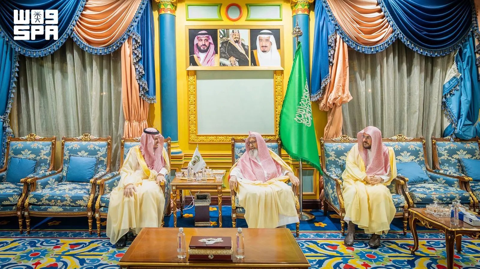 صورة من الألبوم